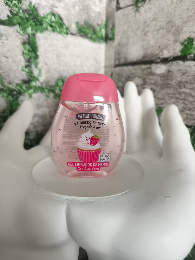 👉 Gel hydroalcoolique désinfectant – Nettoyage des mains sans eau